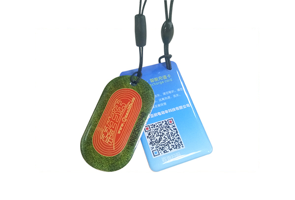 滴胶卡是怎么生产出来的呢?