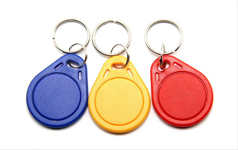 定制门禁钥匙扣卡是选择IC卡还是ID卡好?